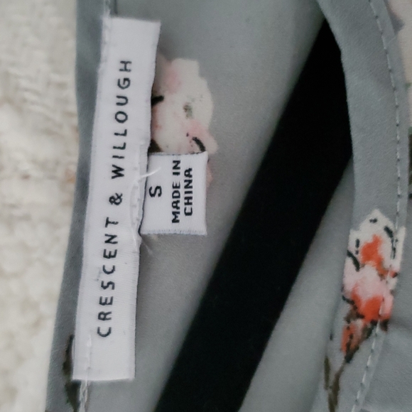 Chiffon Floral Blouse - Picture 4 of 4